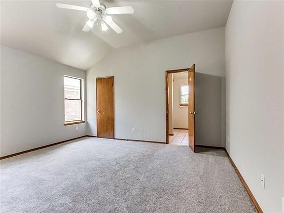 4th image of 16417 Otter Dr