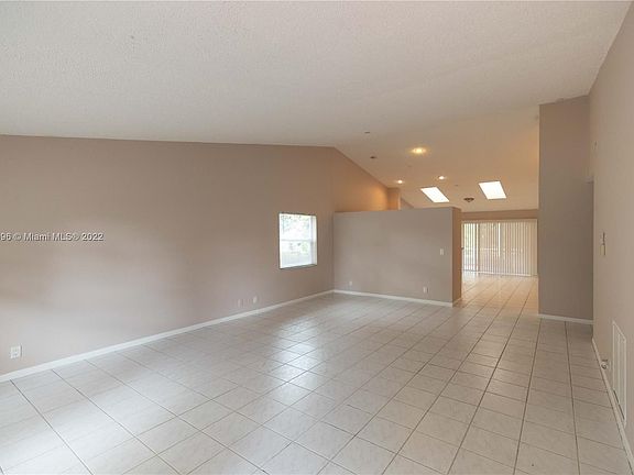 4th image of 10633 NW 32nd Ct #10633