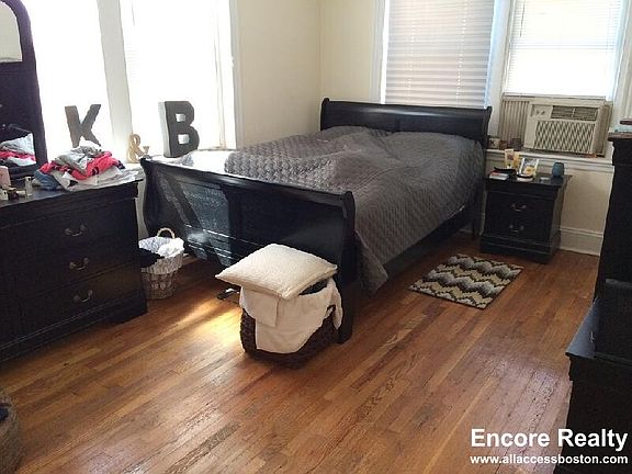 2nd image of 1450 Commonwealth Ave #32RR