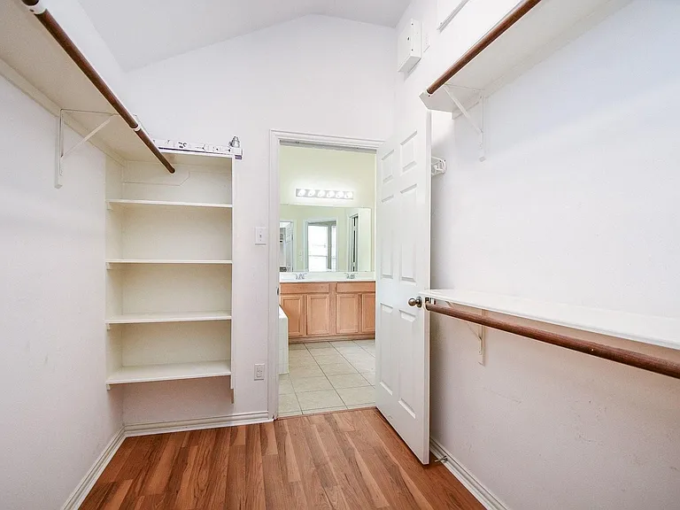 18006 Willow Cliff Ln — Photo 15