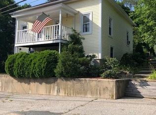 23 Elbow St, West Warwick, RI 02893