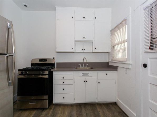 727 Locust Ave #9