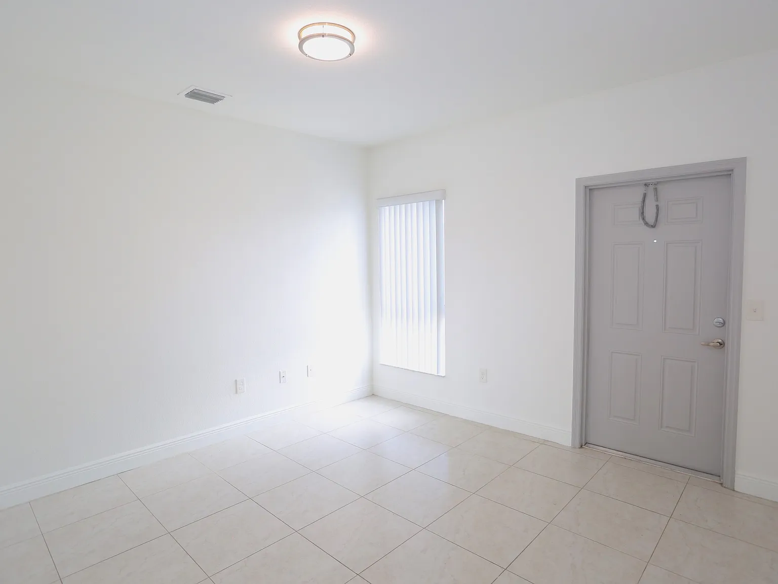 Plaza Pointe - 6001 - 301 — Photo 2