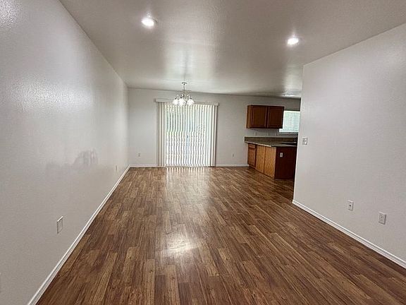 4th image of 111 E Mizzou Ct APT A