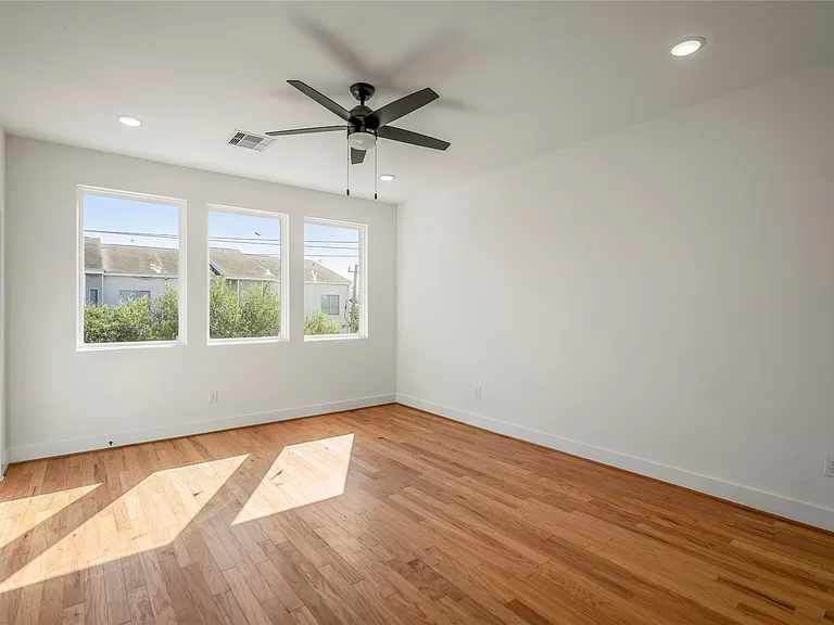 6320 Del Rio St — Photo 35