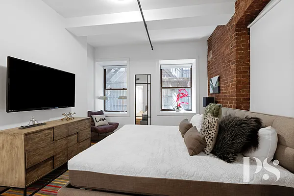 Rented by Compass | media 23