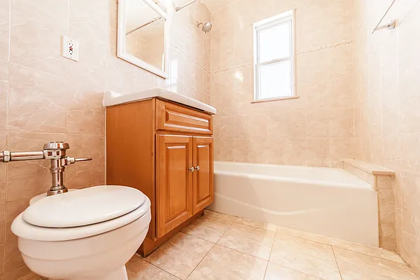 Rented by Nest Seekers International | media 6