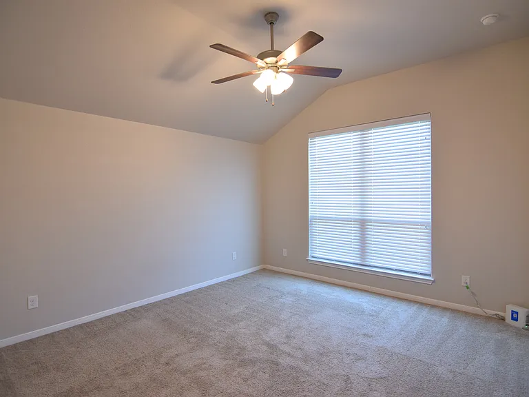 1250 Lakeway Crossing Dr — Photo 11