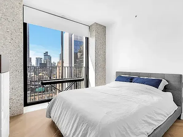 16 West 40th Street image 5 of 12