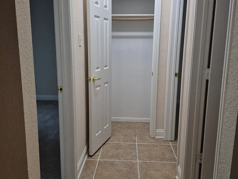 7205 Hogan Dr — Photo 14