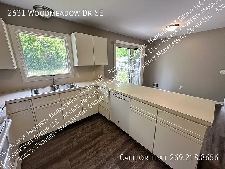 2631 Woodmeadow Dr SE — Photo 10