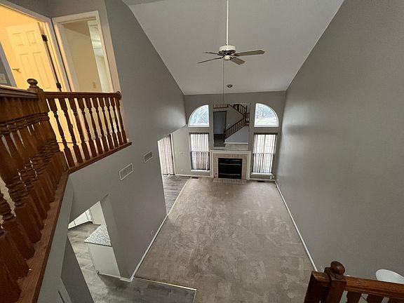 5th image of 612 Hillview Ct