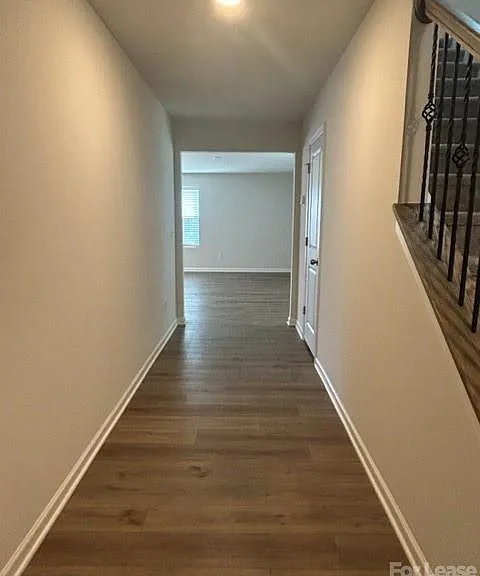 212 Brentwood Dr — Photo 2