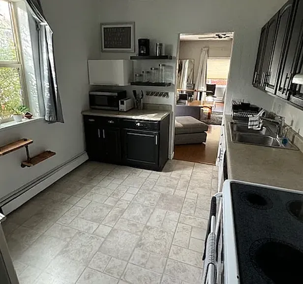 1124 Colorado Ave — Photo 3