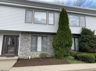 384 Mohegan Cir #384, Lafayette, NJ 07848