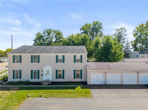 28 Valley Forge Ln #2-A, Elyria, OH 44035