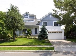 146 Eva Dr, Long Beach, NY 11561