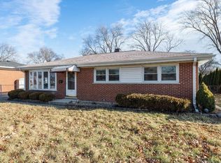 1409 S Busse Rd, Mt Prospect, IL 60056