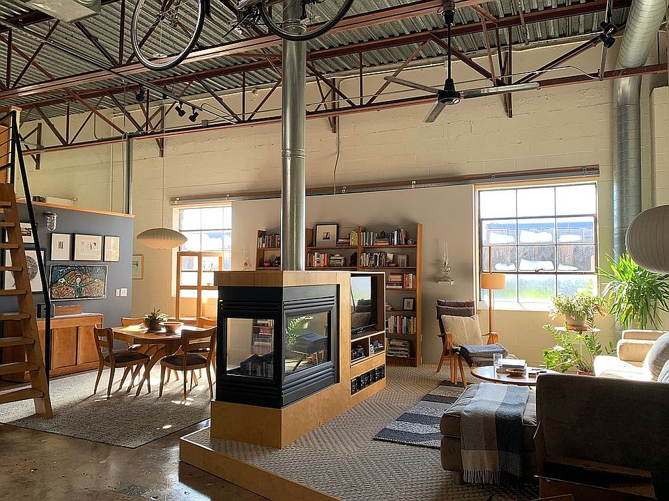 High ceilings and spacious