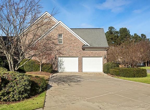 4th image of 5006 Congressional Dr
