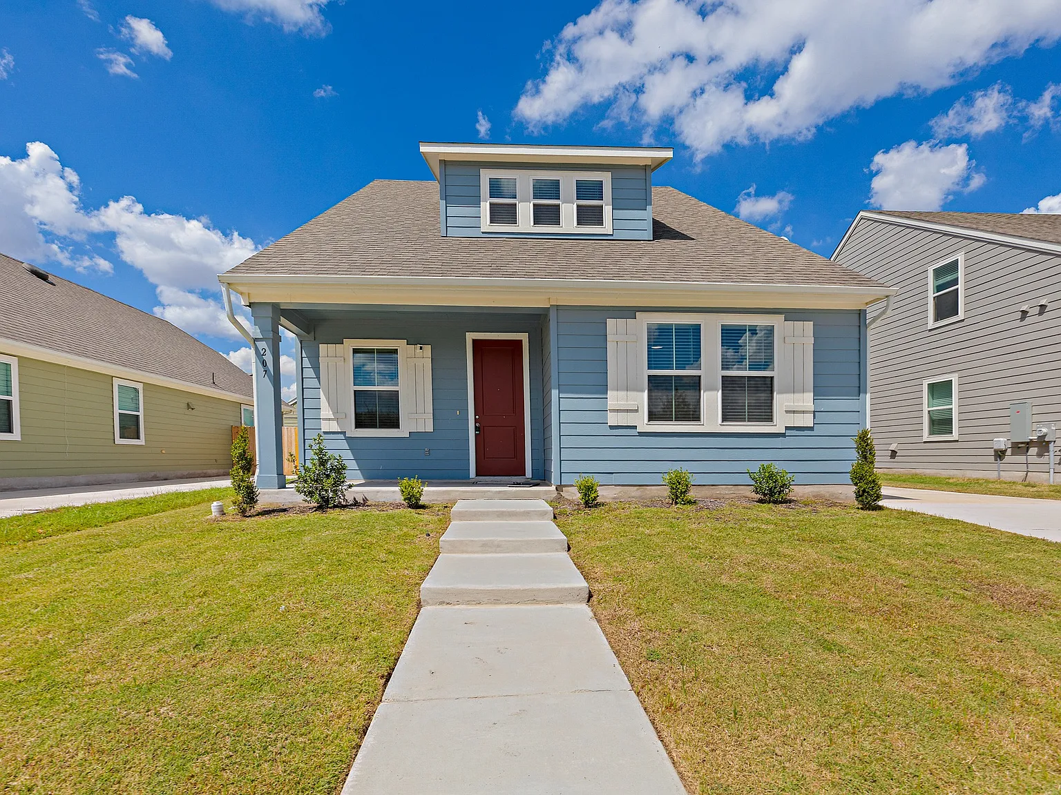 4 bed, 2.5 bath, 2154 sqft, $1,975 — Photo 4