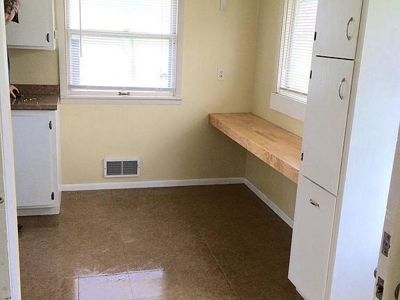 5th image of 10137 Colfax Ave S