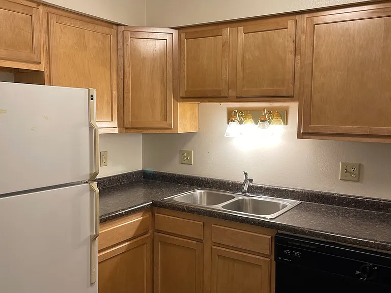 333 Church St #12 — Photo 4