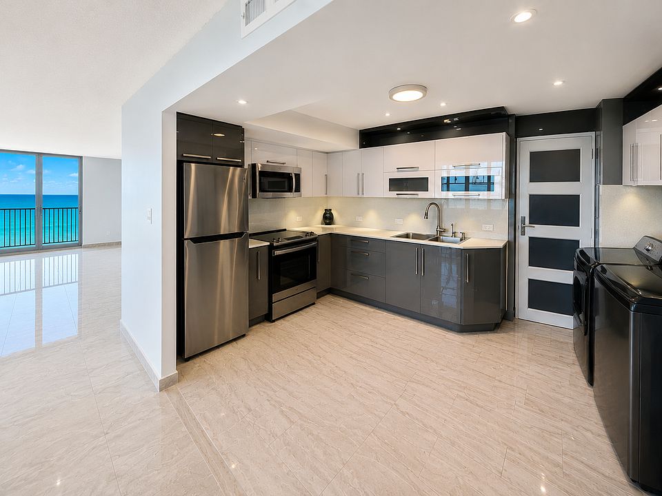 1st image of 4745 Avenida Isla Verde Villas Del Mar Est