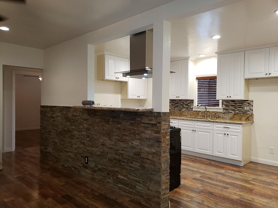 Living room/Kitchen