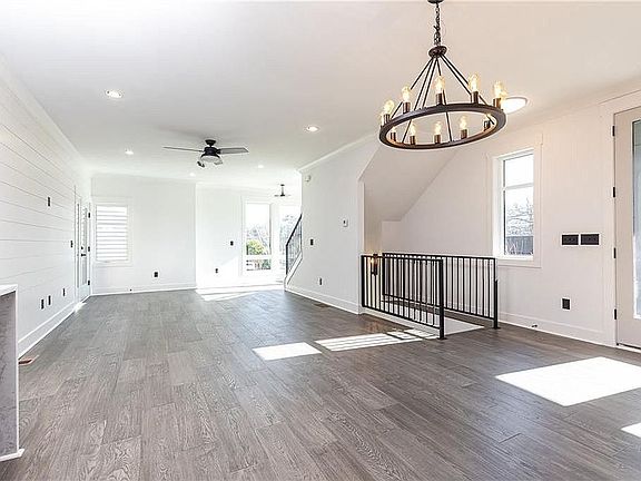 4th image of 1970 Dekalb Ave NE #1