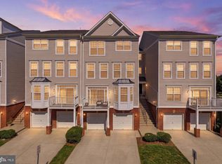 2504 Einstein St #260, Herndon, VA 20171