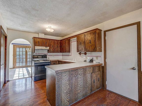 3rd image of 3413 E 125th St