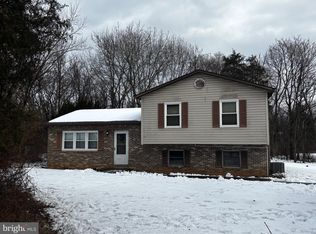 224 Ditto Farm Dr, Falling Waters, WV 25419