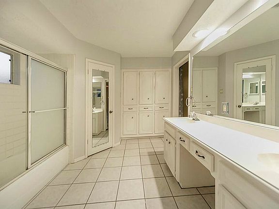 5th image of 14927 Sun Harbor Dr