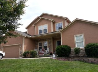 15253 Pine Rdg, Basehor, KS 66007