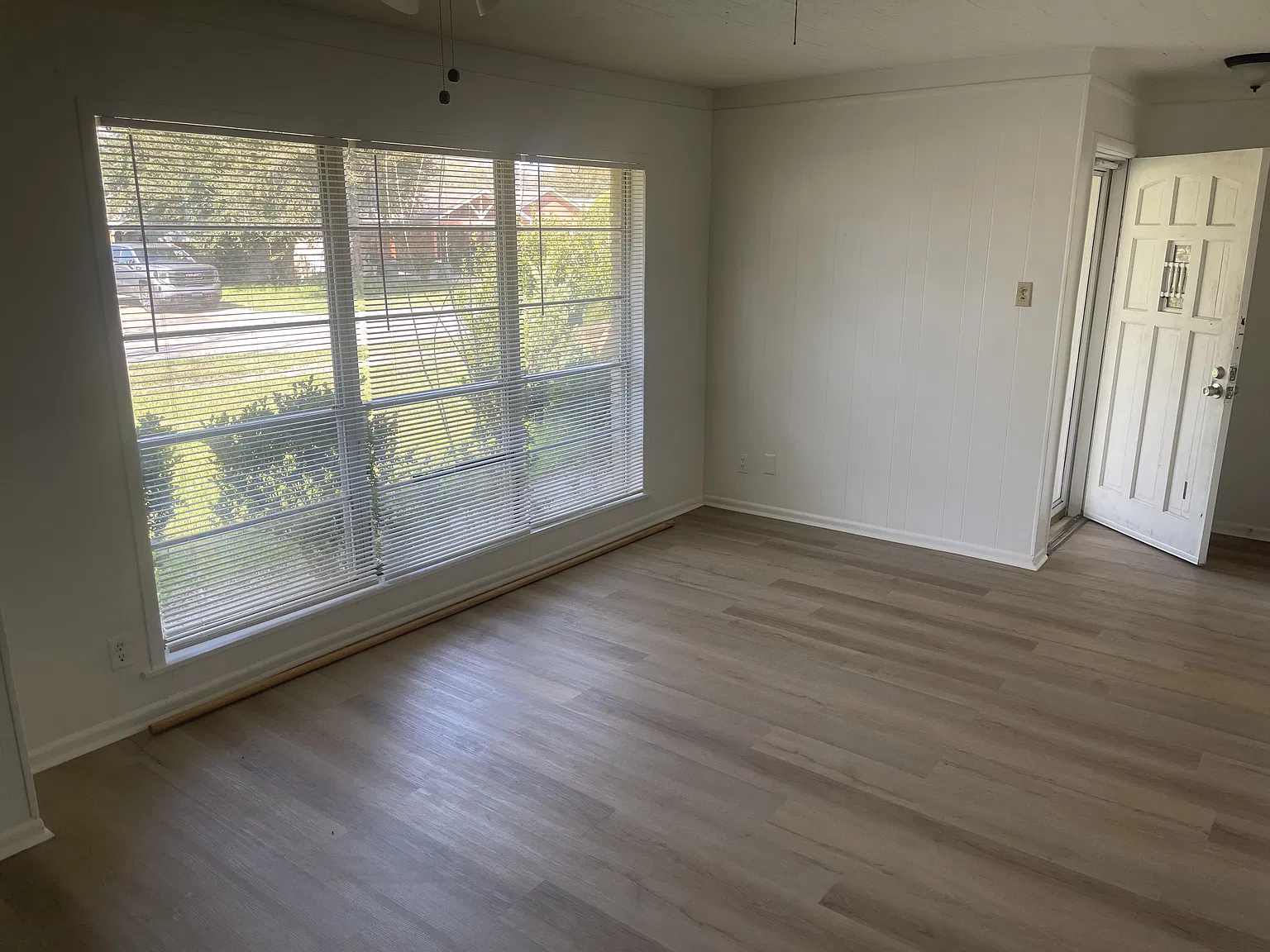 3 bed, 1.5 bath, 1250 sqft, $1,680 — Photo 4
