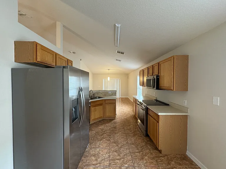 4760 Summerfield Cir — Photo 5