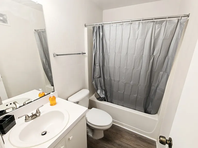 4000 SW 23rd St #A — Photo 17