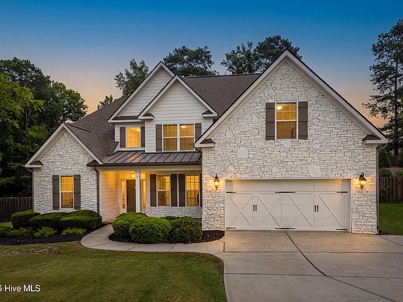 2nd image of 904 Sumter Landing Court