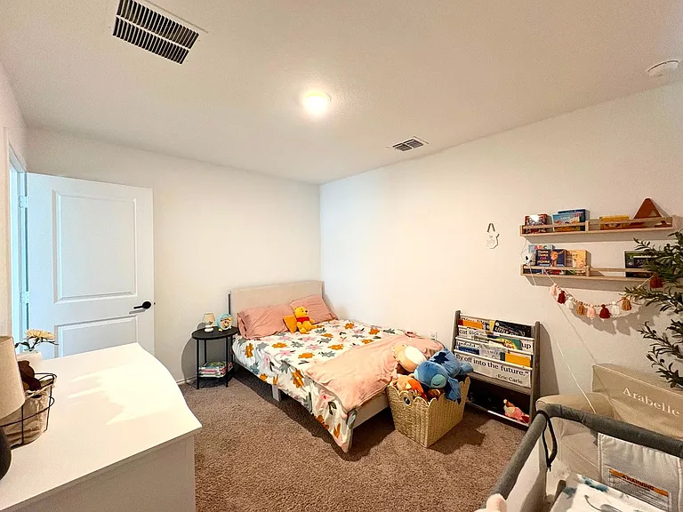 4011 Imogene Ivy — Photo 8