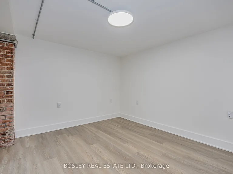334A Gladstone Ave #B — Photo 16