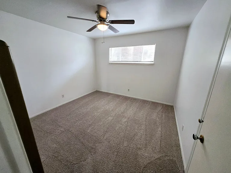 5727 McCommas Blvd — Photo 10