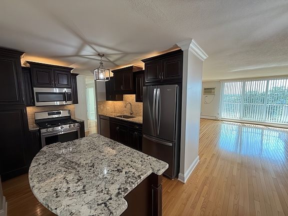 2nd image of 2211 S Highland Ave APT 5C