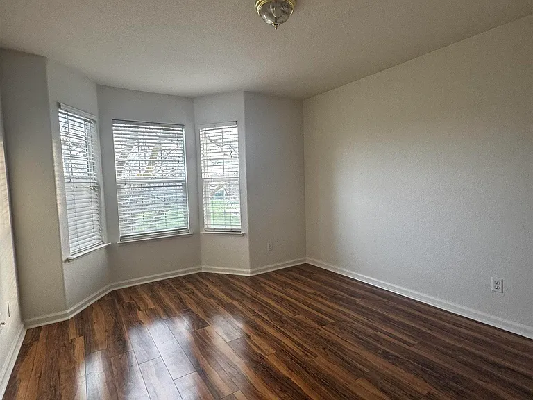 8224 Shay Cir — Photo 23