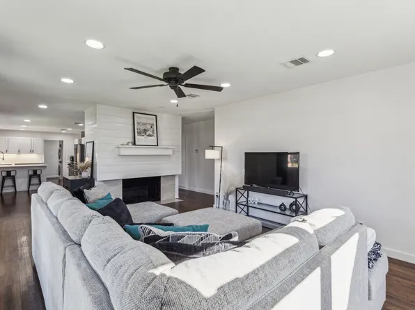 616 S Wildwood Dr, Irving, TX 75060