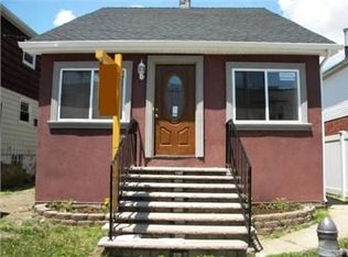 14620 228th St, Rosedale, NY 11413