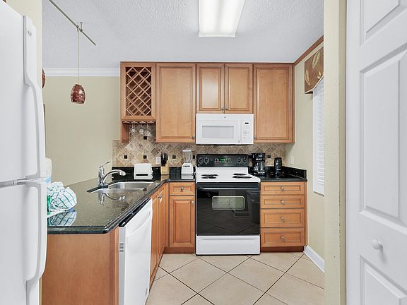 3rd image of 502 Gulf Shore Dr Unit 211
