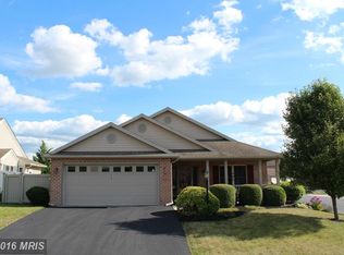 257 Lantern Ln, Chambersburg, PA 17201