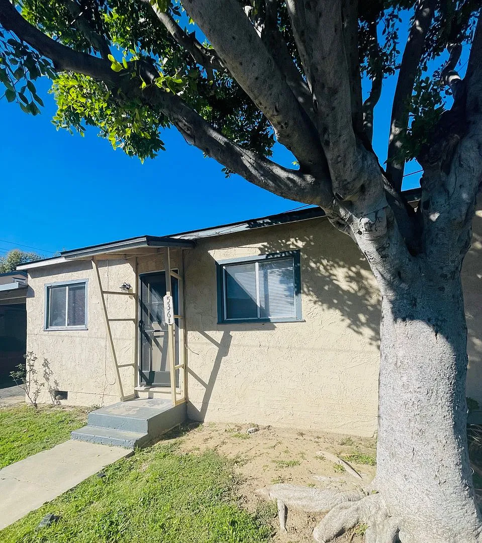 536 & 538 Acacia Road, Santa Paula, CA 93060 — Photo 1