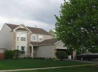 660 Juli Dr, South Elgin, IL 60177